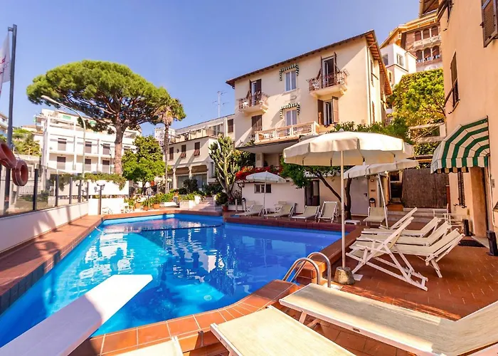 Coccodrillo Hotel & Apartments Varraze