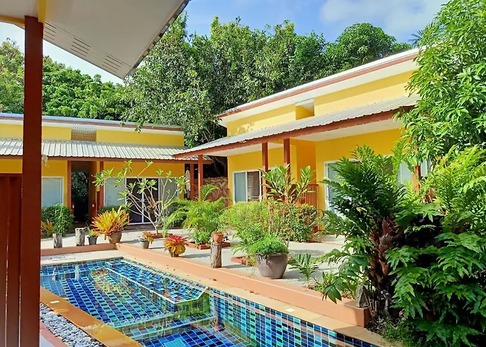 Ban Elephant Blanc Bungalow
