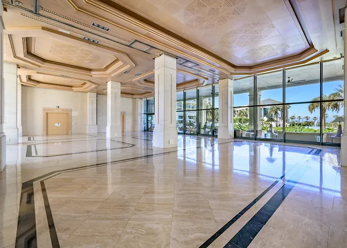 Las Arenas Balneario Resort Valence