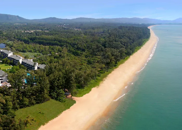 Le Méridien Phuket Mai Khao Beach Resort, Marriott International