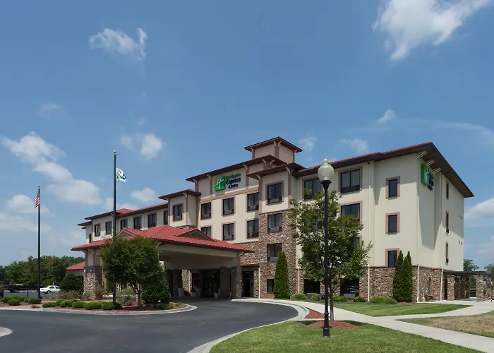 Holiday Inn Express & Suites Lexington North West-The Vineyard By Ihg