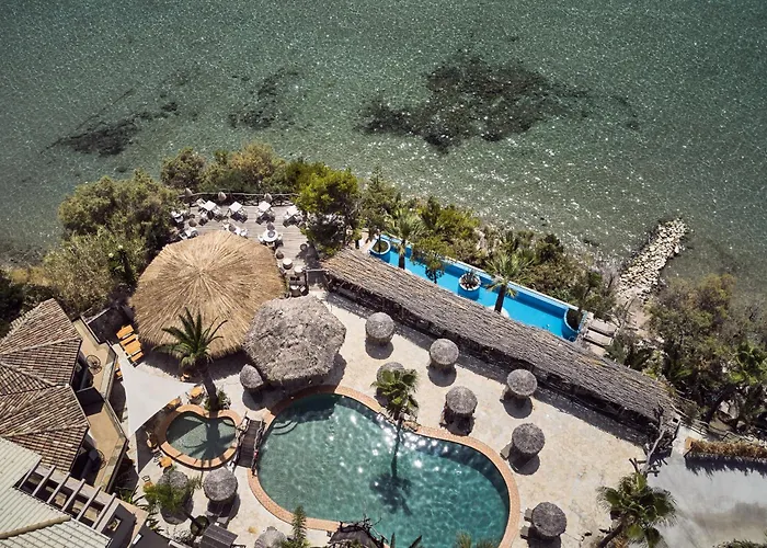 Gloria Maris Hotel Suites And Villas