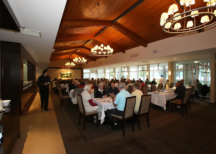 Distinction Te Anau Hotel&Villas