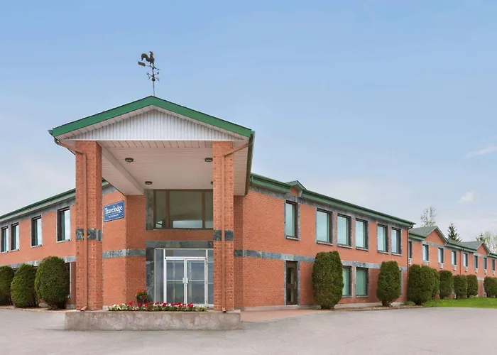 Travelodge By Wyndham Rigaud