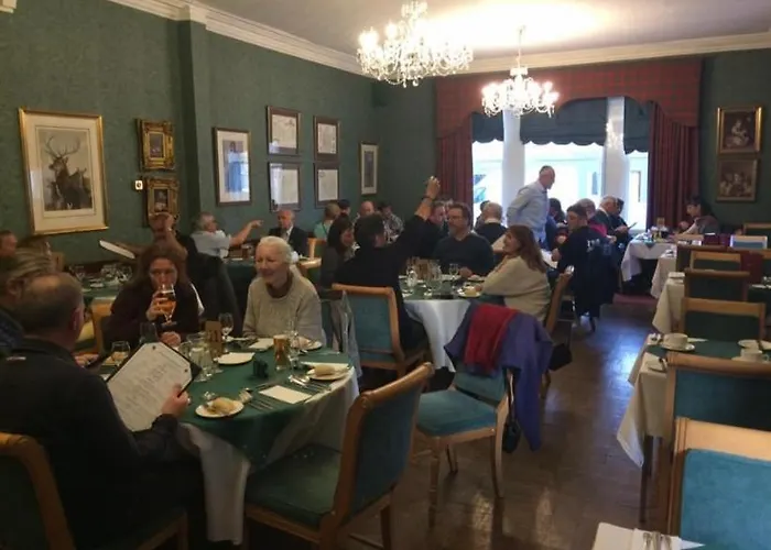 Lovat Arms Hotel