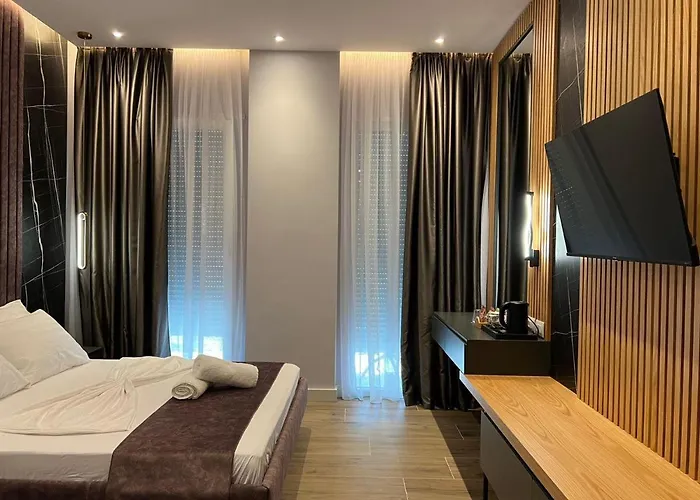Domus Hotel & Apartments