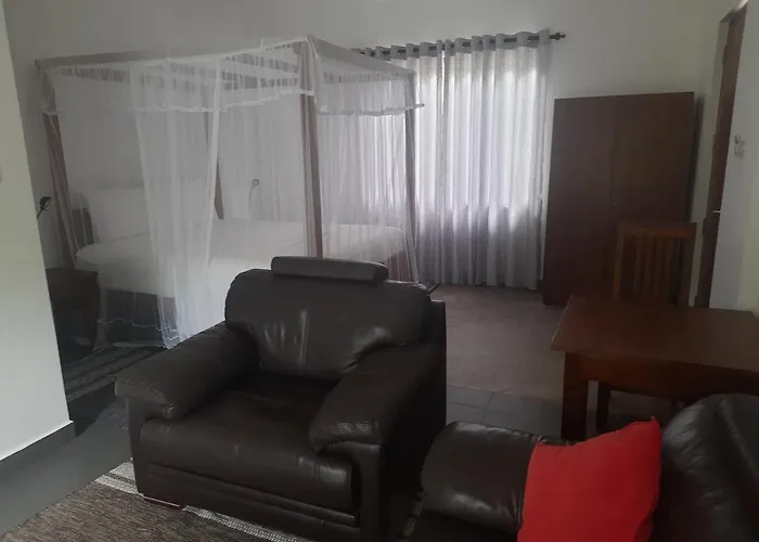 Hotel Paradiso,
