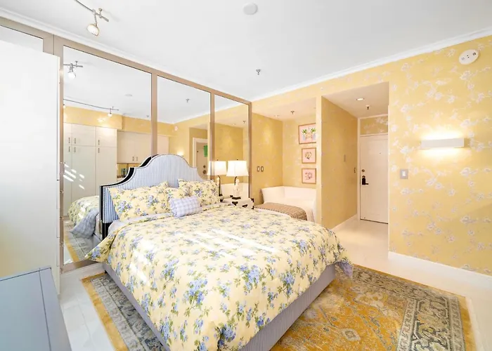 Renovated Studio In The Heart Of Palm Beach - Free Parking, Security Box