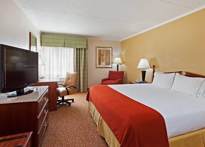 Holiday Inn Express & Suites Greensboro - I-40 Atwendover By Ihg