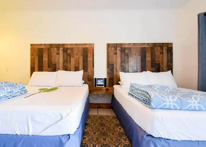 Habitacion Doble Playa Bonita-Calle 13-Bar. Wow