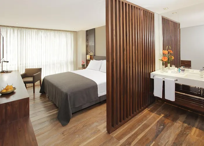 Hotel Estelar Parque De La 93
