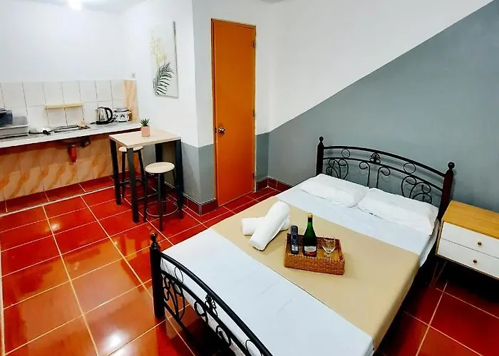 Studio Type Unit - Host Homes Apitong
