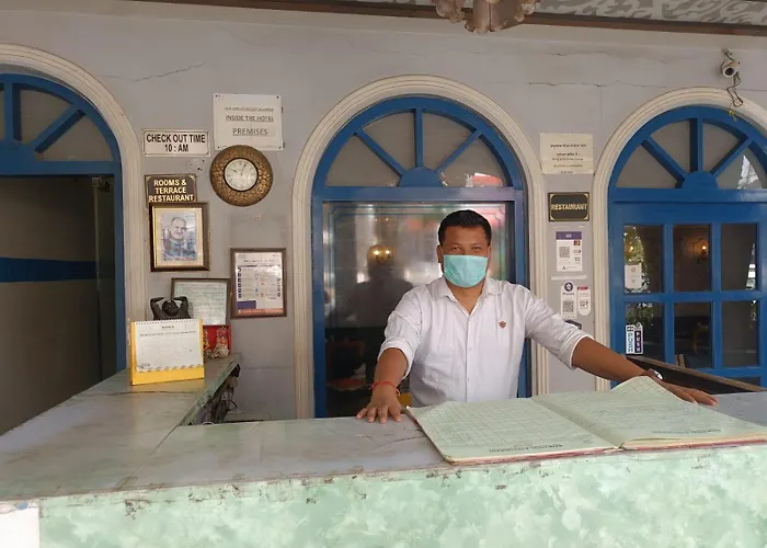 Maya Hotel & Restaurant