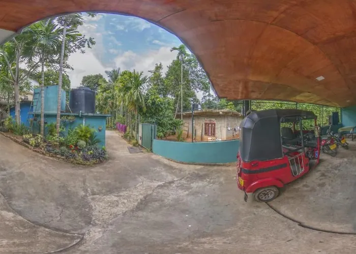 Apple Sara Home Stay