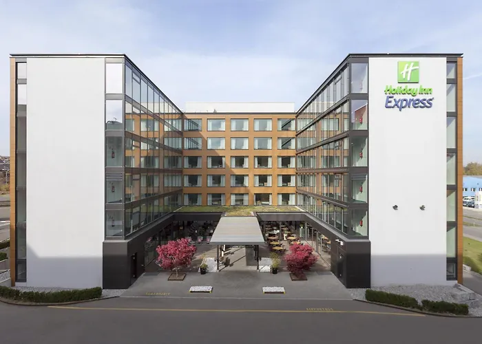 Holiday Inn Express Zuerich Airport By Ihg