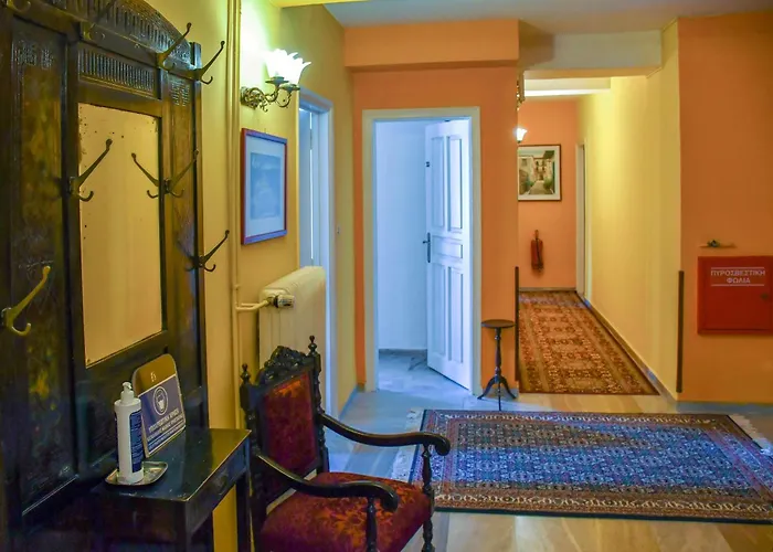 Byron Traditional Hotel