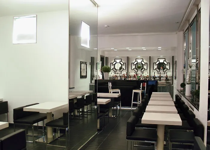 Lhp Hotel Napoleon Milán