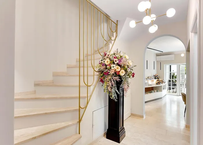 Bloom Hotel