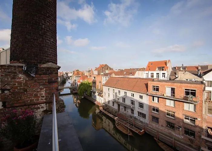 Budget Rooms By Ghent River
