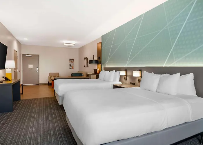 Comfort Suites Richmond East