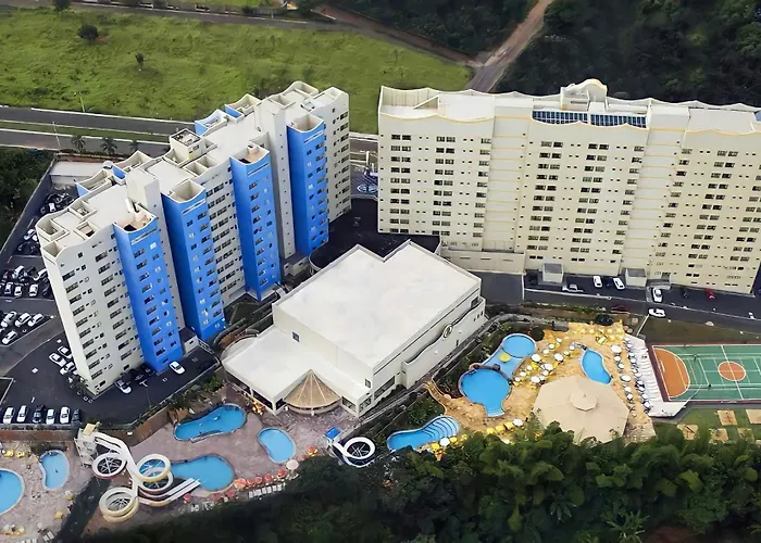 Aguas Termais Naturais Piscinas Quentes 24 Horas Mais Acesso Incluso Aos Parques Aquaticos Dos Resorts Golden Dolphin Grande Hotel Em Caldas Novas