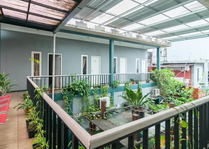 Safaraz Garden Near Galaxy Bekasi Mitra Reddoorz
