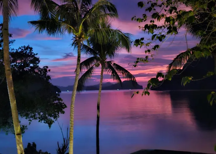 Golden Monkey Beach Hotel