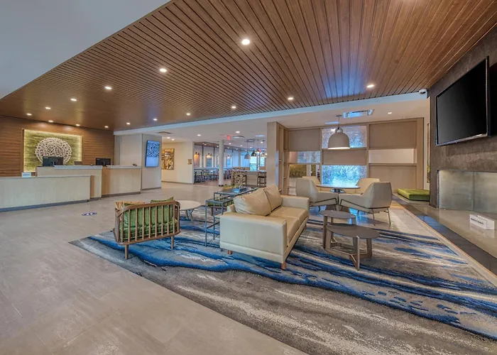 Fairfield Inn & Suites By Marriott Charlotte Belmont