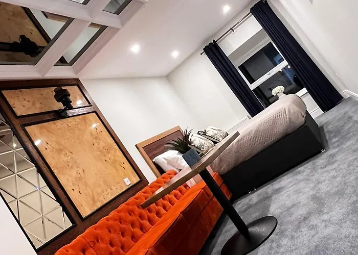 53 Luxury Rooms