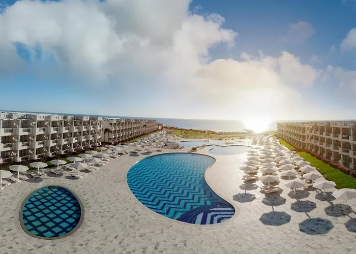 Sirena Beach Resort & Spa