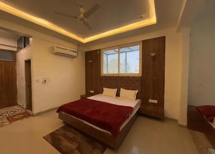 Radha Residency ! Fully Air Conditioned With Parking Facility, Near Isckon Temple & Prem Mandir Vrindavan