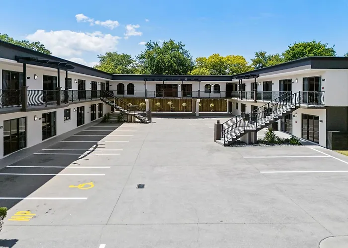Stay 280 & Stay 284 Rotorua - Refurbished Modern Accommodation