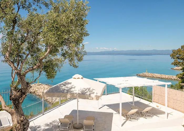 Pouletis Aetheria Suites-Luxury Seaview Stay With Pool