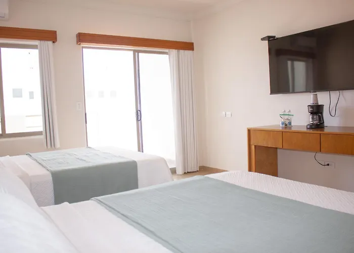 Costa Elegante Hotel & Suites