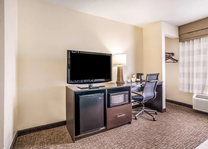 Sleep Inn & Suites Jacksonville Near Camp Lejeune