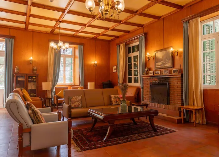 New Helvetia Historic Hotel