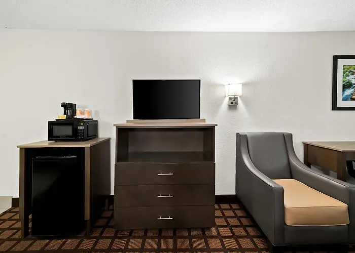 Quality Inn Raeford
