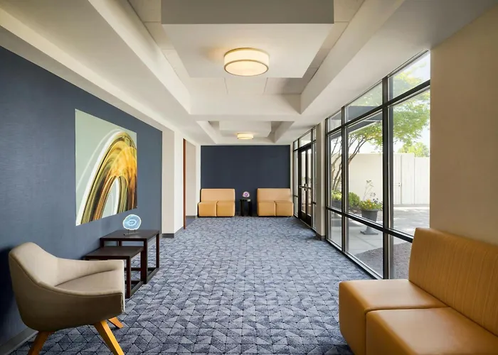 Courtyard By Marriott Greenville
