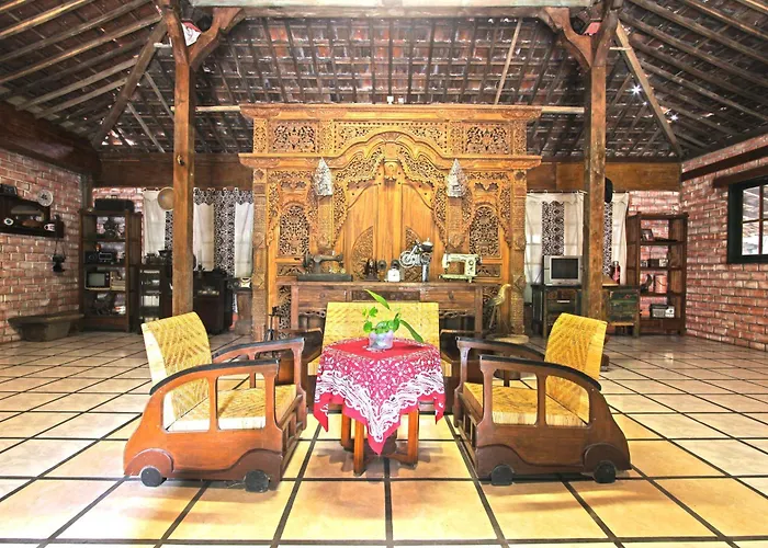 Hotel O Omah Baturan Syariah