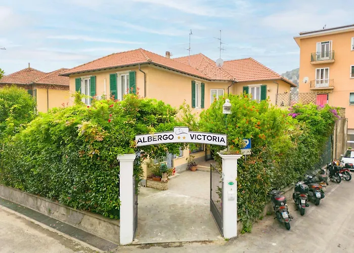 Hotel Victoria-Bike Friendly Vicino Finalborgo E Mare