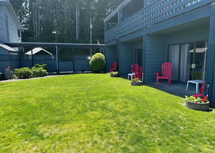 Sand Pebbles Inn