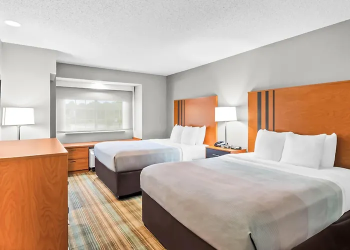 Quality Inn & Suites Bristol North