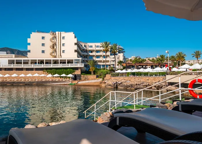 Vuni Palace Hotel & Casino & Spa
