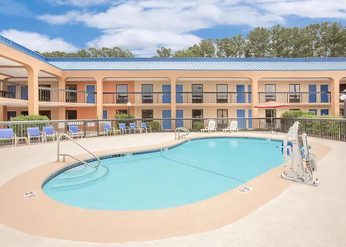 Baymont By Wyndham Greenville