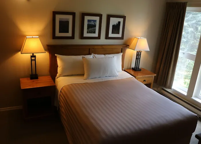 Tantalus Resort Lodge