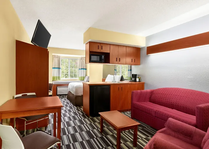 Microtel Inn & Suites By Wyndham Thomasville