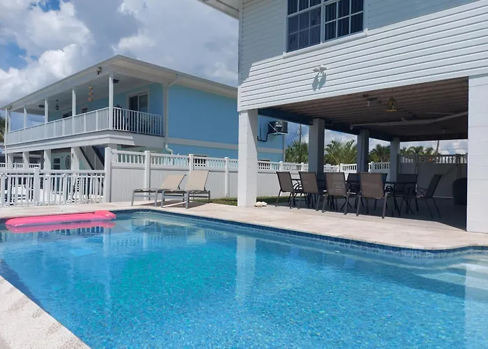 Island Villa With 33 Foot Infinity Pool, Dolphin Visits