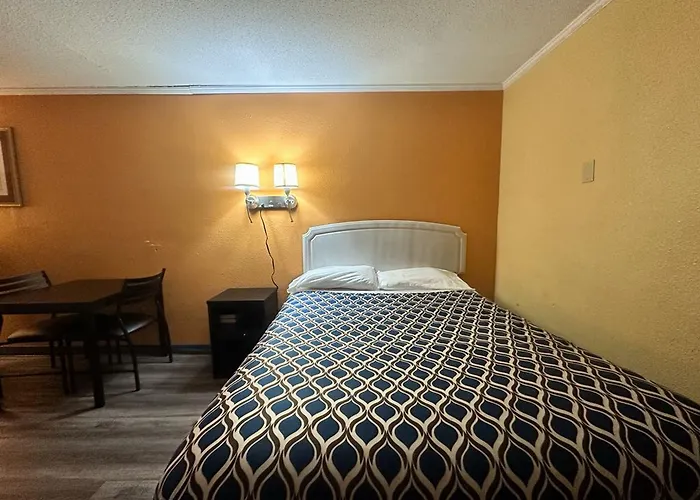 Loyalty Inn Rockingham