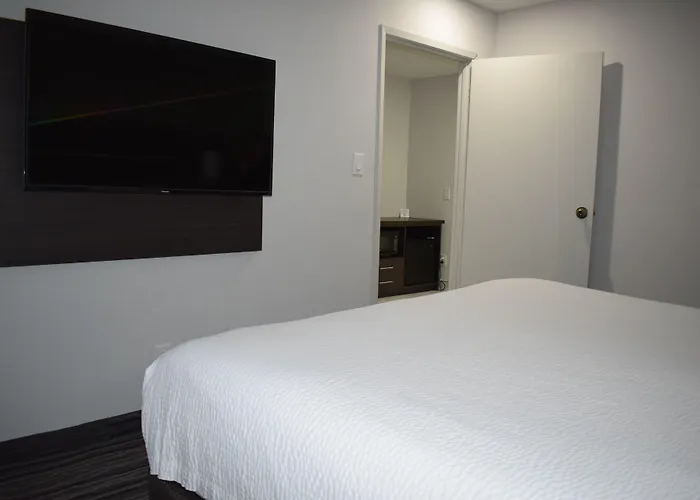 Days Inn By Wyndham Kingston