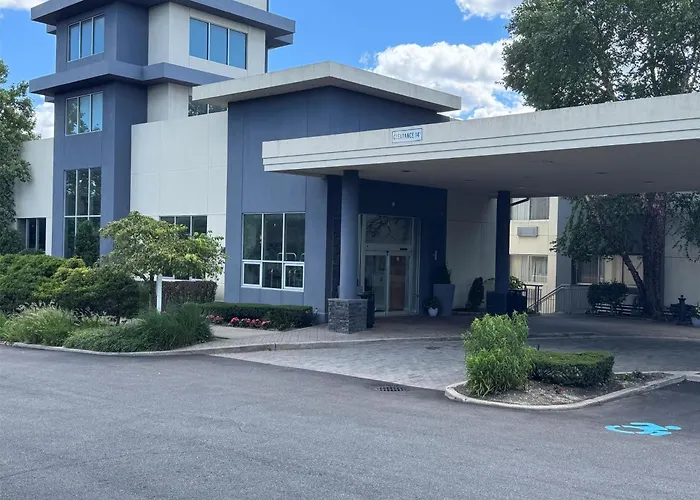 Best Western Premier Plainview-Long Island Hotel